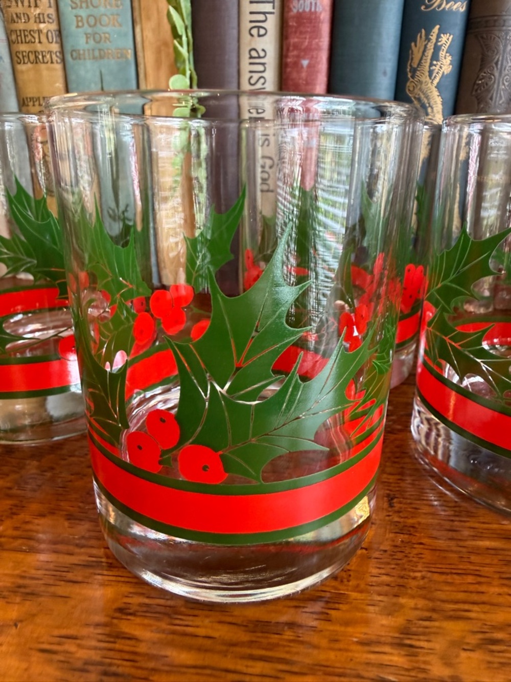Vintage Libbey Holiday Holly & Berries Glass Tumblers set of 4